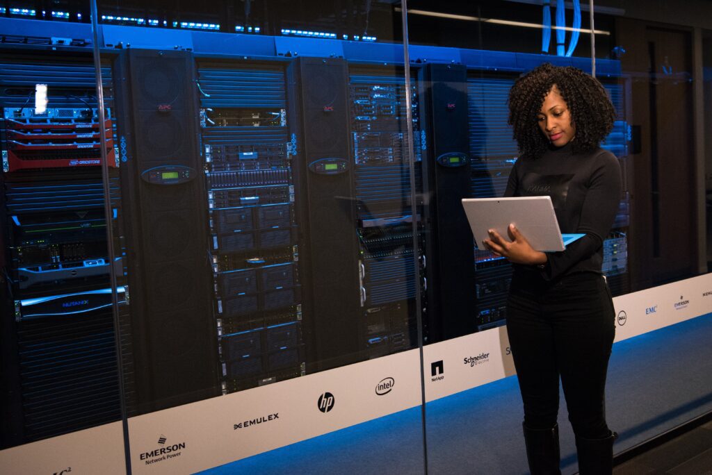 carbon-neutral-data-centre-woman